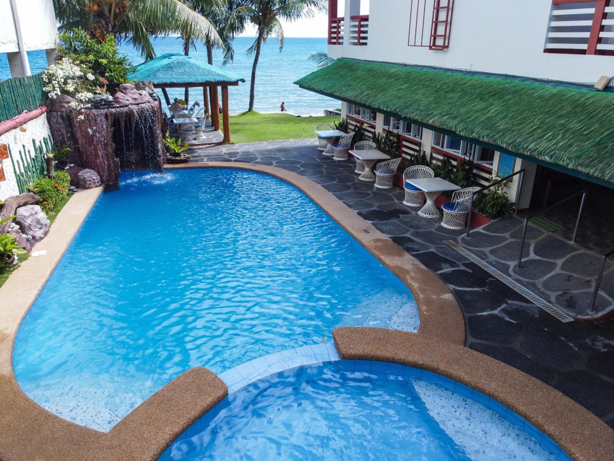 Badladz Staycation Condos Puerto Galera Esterno foto