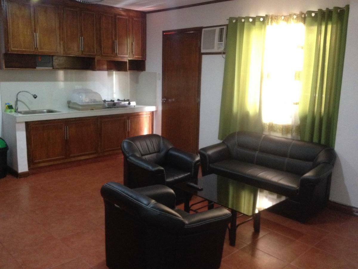 Badladz Staycation Condos Puerto Galera Esterno foto